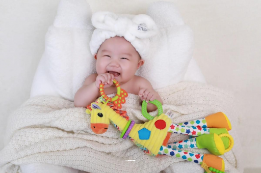 辽源怎么判断宝宝是否斜颈 辽源怎么判断宝宝是否斜颈