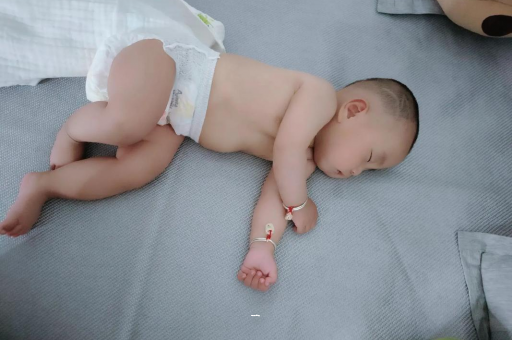 辽源怀孕肚子撑的难受